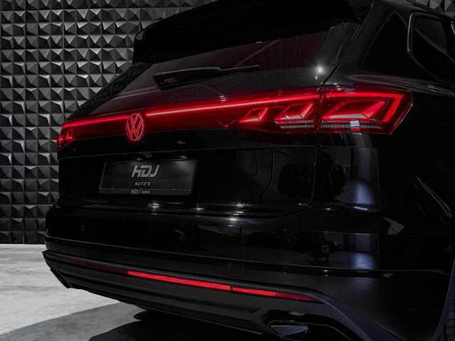 Volkswagen TOUAREG 3.0 TSi eHybrid 4M |All Black | Pano | 22" | Dynaudio | Topv | Memo | IQ Li. + Drive | Ambiente Verl. 30 Kleuren | Park |