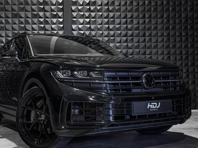 Volkswagen TOUAREG 3.0 TSi eHybrid 4M |All Black | Pano | 22" | Dynaudio | Topv | Memo | IQ Li. + Drive | Ambiente Verl. 30 Kleuren | Park |