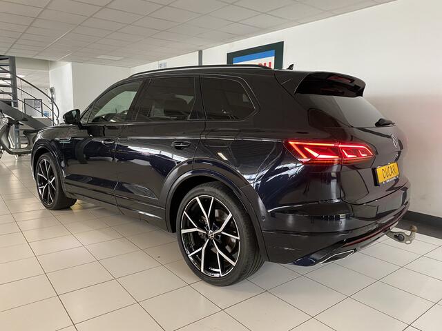 Volkswagen TOUAREG 3.0 TSi 4MOTION R 462 PK / Panoramadak / Trekhaak/ luchtvering