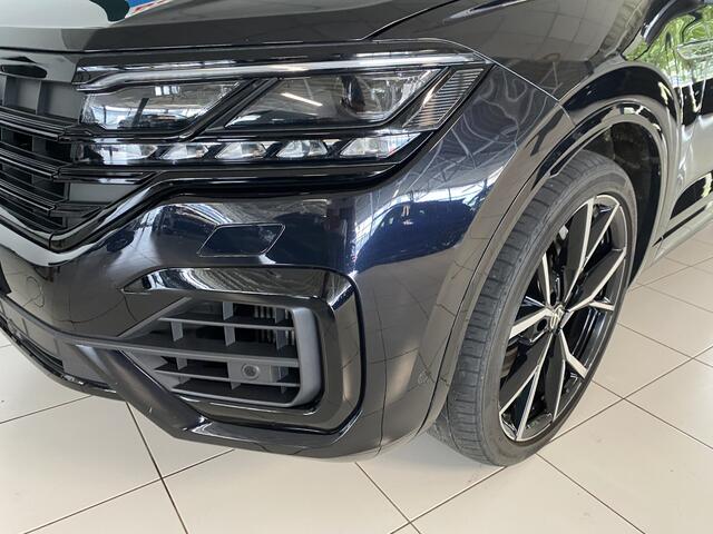 Volkswagen TOUAREG 3.0 TSi 4MOTION R 462 PK / Panoramadak / Trekhaak/ luchtvering