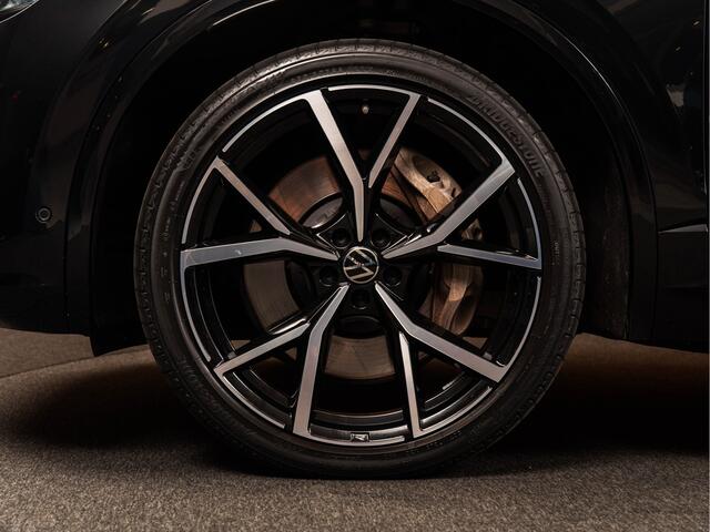 Volkswagen TOUAREG 3.0 TSi eHybrid R-Line PANO | DYNAUDIO | 22" | LUCHTVERING | NIGHT VISION
