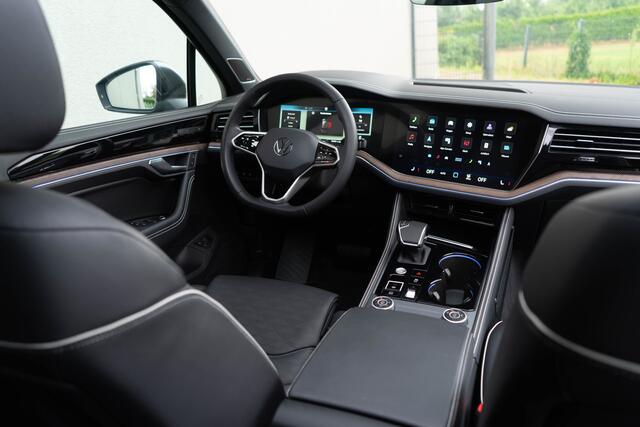 Volkswagen TOUAREG 3.0 TSI eHybrid 4MOTION / Panoramadak/ 22 Inch Velgen/ Ergo Comfort/ Dynaudio/ 280kW