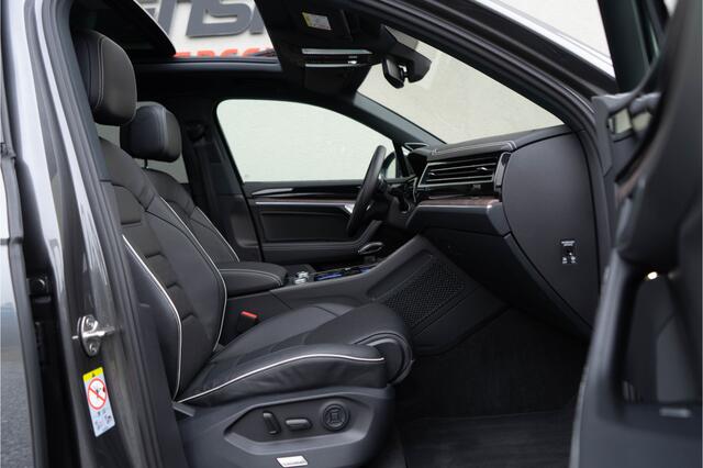 Volkswagen TOUAREG 3.0 TSI eHybrid 4MOTION / Panoramadak/ 22 Inch Velgen/ Ergo Comfort/ Dynaudio/ 280kW