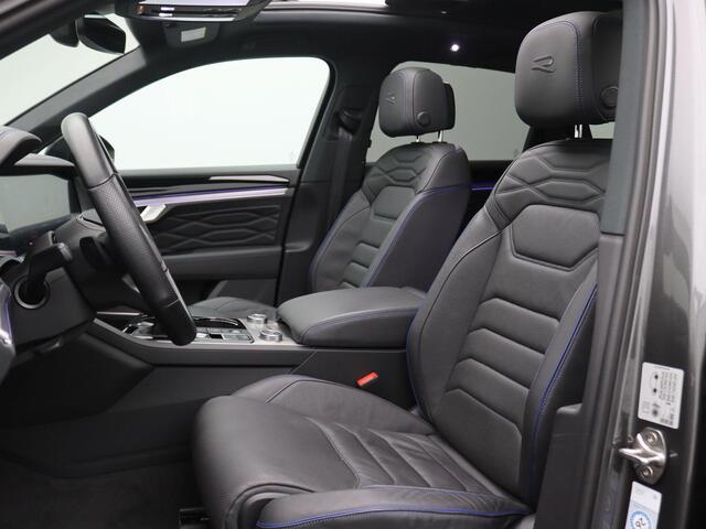 Volkswagen TOUAREG 3.0 TSi eHybrid 4MOTION R 462PK Aut. SOH 89,68%, Panoramadak, Trekhaak, Memorystoelen, Servosluiting, Nachtzichtcamera, 21" LM Velgen, Luchtvering