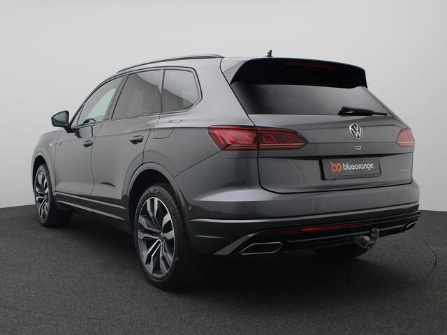 Volkswagen TOUAREG 3.0 TSi eHybrid 4MOTION R 462PK Aut. SOH 89,68%, Panoramadak, Trekhaak, Memorystoelen, Servosluiting, Nachtzichtcamera, 21" LM Velgen, Luchtvering