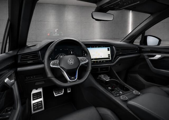 Volkswagen TOUAREG Binnenkort beschikbaar Touareg R 3.0 TSI 462pk 4motion e-Hybrid Facelift Pano Hud Massage