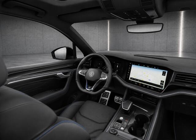 Volkswagen TOUAREG Binnenkort beschikbaar Touareg R 3.0 TSI 462pk 4motion e-Hybrid Facelift Pano Hud Massage