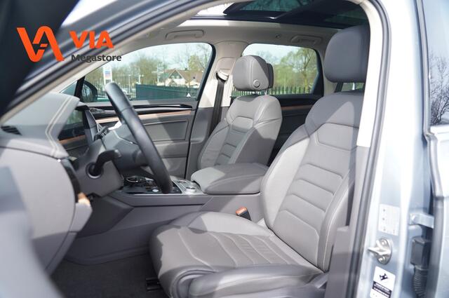 Volkswagen TOUAREG 3.0 TSi V6 | Black Edition | 4MOTION R-line velgen | Pano | Leder | Virtual | ACC | Full Options | Beurt gehad.