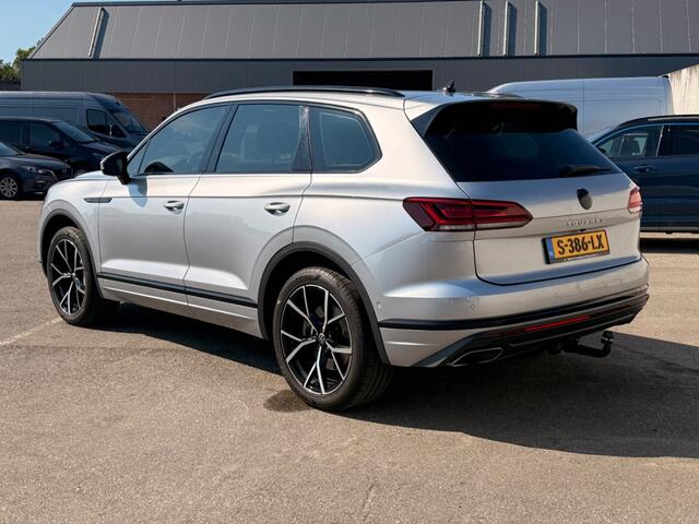 Volkswagen TOUAREG 3.0 TSi V6 | Black Edition | 4MOTION R-line velgen | Pano | Leder | Virtual | ACC | Full Options | Beurt gehad.