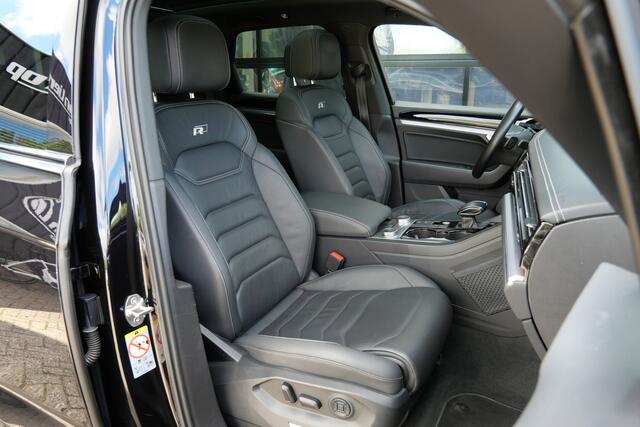 Volkswagen TOUAREG 3.0 TSI R-Line 340 PK | Pano | Luchtvering | Trekhaak | Carplay | Leder | Memory | 21''