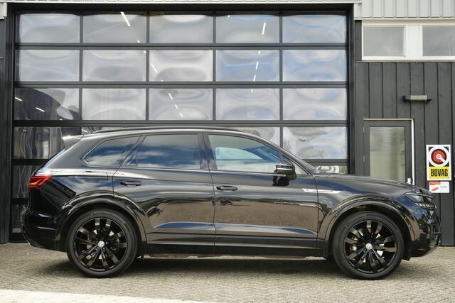 Volkswagen TOUAREG 3.0 TSI R-Line 340 PK | Pano | Luchtvering | Trekhaak | Carplay | Leder | Memory | 21''