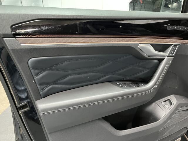 Volkswagen TOUAREG 3.0 TSi eHybrid 4MOTION Elegance / AUTOMAAT/ 381PK/ PANO/ TREKHAAK/ LEER/ LUCHTVERING/ APP-CONNECT/ PARK.SENSOR. + 360 CAMERA/ STUUR+STOELVERWARM./ MEMORY + MASSAGE/ DCC/ ACC/ ELEK.ACHTERKLEP/ HEAD-UP/ NAVI/ DAB