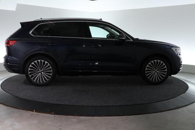 Volkswagen TOUAREG 3.0 TSi eHybrid 4MOTION Elegance | TREKHAAK | 360 CAMERA | LUCHTVERING | CARPLAY |