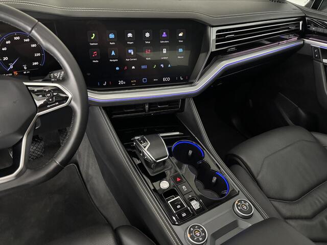 Volkswagen TOUAREG 3.0 TSi eHybrid 4MOTION Elegance | TREKHAAK | 360 CAMERA | LUCHTVERING | CARPLAY |