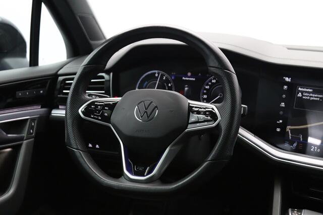 Volkswagen TOUAREG 3.0 TSi eHybrid 4MOTION R 462 PK PHEV, Panoramadak, Leder, Memory, Head-Up