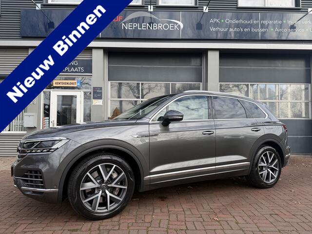 Volkswagen TOUAREG 3.0 TSi eHybrid 4MOTION km 48.000 nap 1e eigenaar