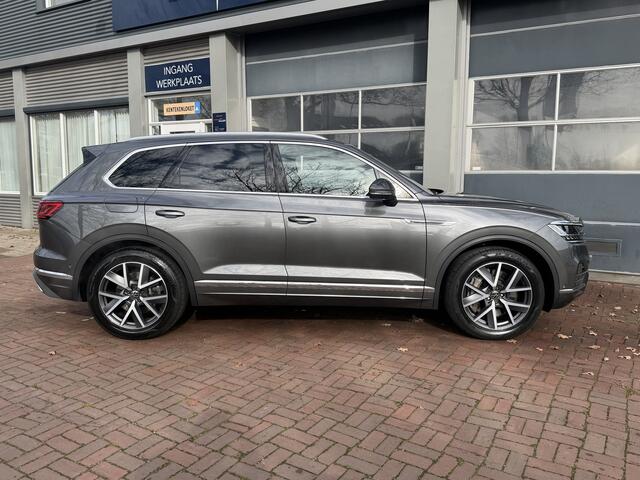Volkswagen TOUAREG 3.0 TSi eHybrid 4MOTION km 48.000 nap 1e eigenaar