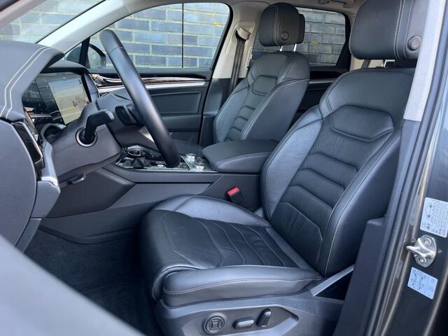 Volkswagen TOUAREG 3.0 TSi eHybrid 4MOTION km 48.000 nap 1e eigenaar
