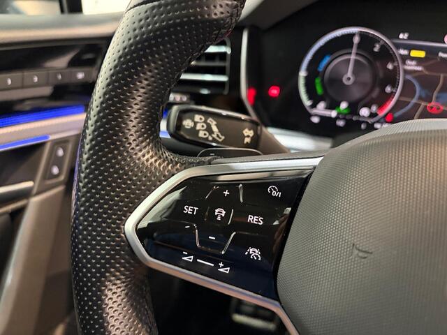 Volkswagen TOUAREG R 3.0 TSi eHybrid 462pk | Luchtvering | Pano | Trekhaak
