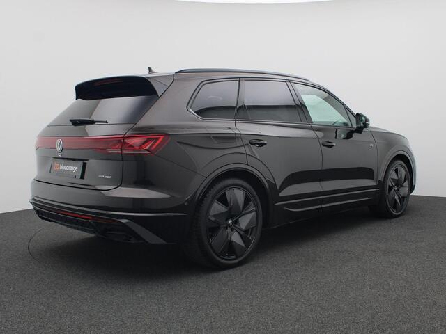 Volkswagen TOUAREG 3.0 TSi eHybrid 4MOTION R Edition 462PK Aut. SOH 98%, Panoramadak, Memorystoel, Keyless, Elektr. Achterklep, Head-Up Display, 21" LM Velgen, 360gr. Camera
