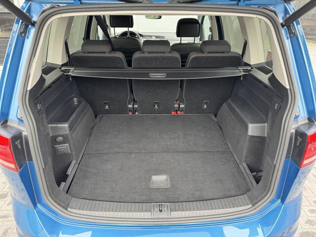 Volkswagen TOURAN 1.4 TSI DSG Highline | Adaptive Cruise | LED Koplampen | Keyless | Apple CarPlay