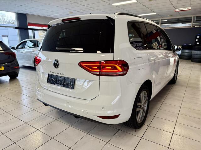 Volkswagen TOURAN 1.5 TSI 4ALL DSG *7-PERS*PANO*NAVI*CAM*