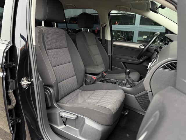 Volkswagen TOURAN 1.2 TSI Highline 7p Clima PDC LMV