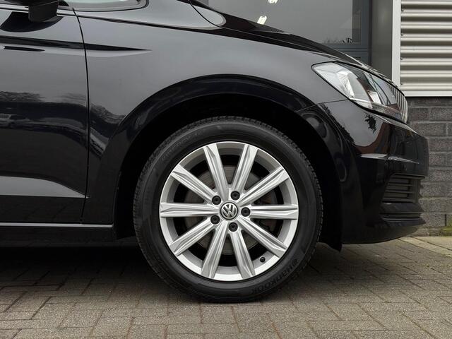 Volkswagen TOURAN 1.2 TSI Highline 7p Clima PDC LMV