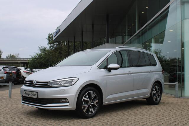 Volkswagen TOURAN 1.5 TSI Highline 150pk - 7p - Virtual cockpit - Navigatie - Camera - LED - Ergoactive stoel - Rijklaar