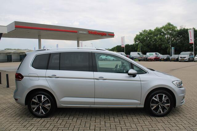 Volkswagen TOURAN 1.5 TSI Highline 150pk - 7p - Virtual cockpit - Navigatie - Camera - LED - Ergoactive stoel - Rijklaar