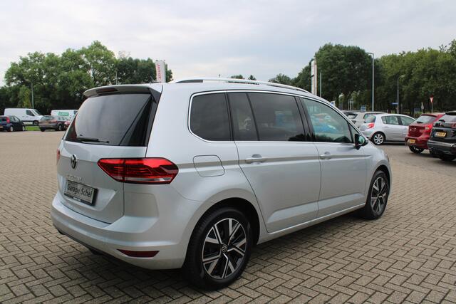 Volkswagen TOURAN 1.5 TSI Highline 150pk - 7p - Virtual cockpit - Navigatie - Camera - LED - Ergoactive stoel - Rijklaar