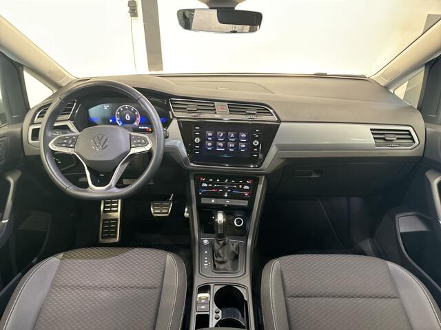 Volkswagen TOURAN 1.5 TSI Highline 7p | ADAPTIVE CRUISE | PDC V EN A | NAVI | LMV