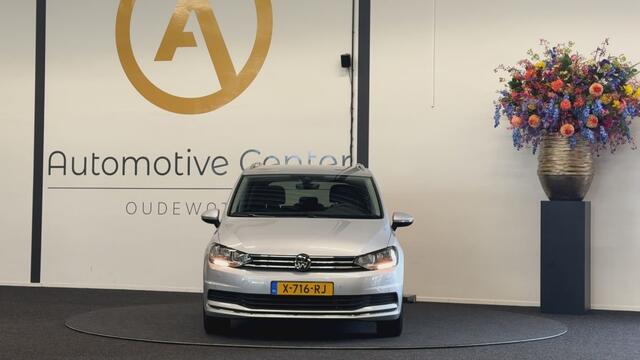 Volkswagen TOURAN 1.5 TSI Highline 7p | ADAPTIVE CRUISE | PDC V EN A | NAVI | LMV