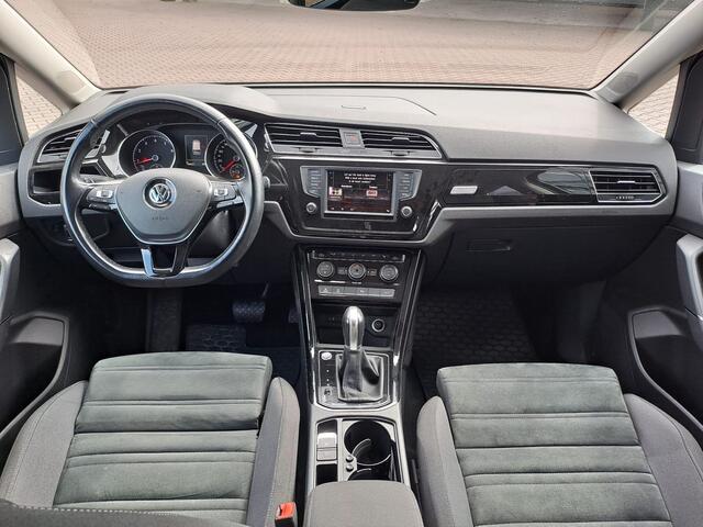 Volkswagen TOURAN 1.4 TSI Highline | Automaat | Navi | Trekhaak | Stoel- en stuurverwarming | ACC | LED |