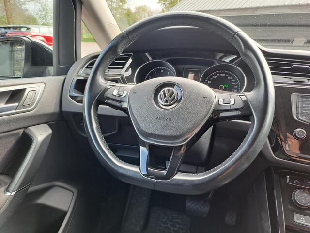 Volkswagen TOURAN 1.4 TSI Highline | Automaat | Navi | Trekhaak | Stoel- en stuurverwarming | ACC | LED |