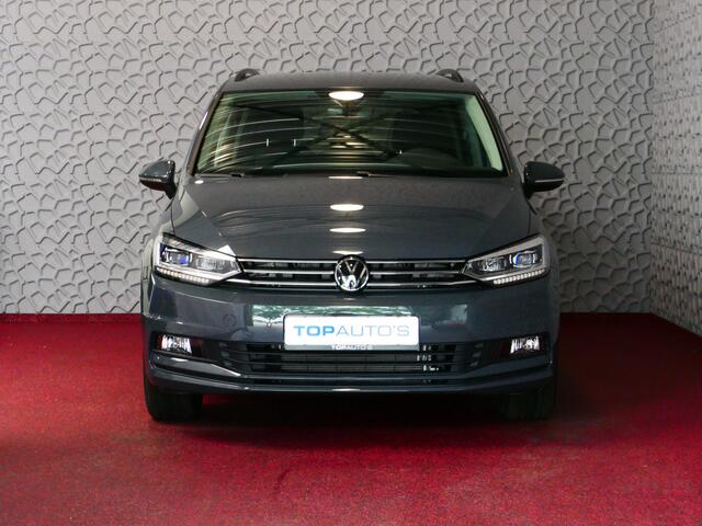 Volkswagen TOURAN 1.5 TSI 150PK NIEUWE AUTO! 7P CARPLAY NAVI CAMERA LED ELEK.KLEP VIR.COCKPIT DODE.HOEK DET. STOELVERW KEYLESS 7P 7PERS 11/2024 "Volkswagen rijden begint bij Topautos.nl - 75 topmodellen direct op voorraad!"