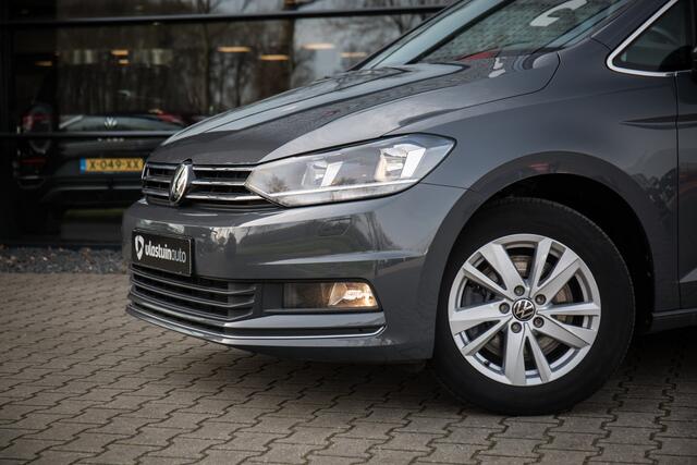 Volkswagen TOURAN 1.5 TSI Highline 7p , Pano dak, Trekhaak, Adap. cruise,