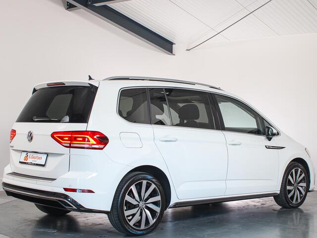 Volkswagen TOURAN 1.5 TSI Highline Business R-line, 7-Persoons, trekhaak, Panoramadak, Navigatie, Led, ACC, Automaat,