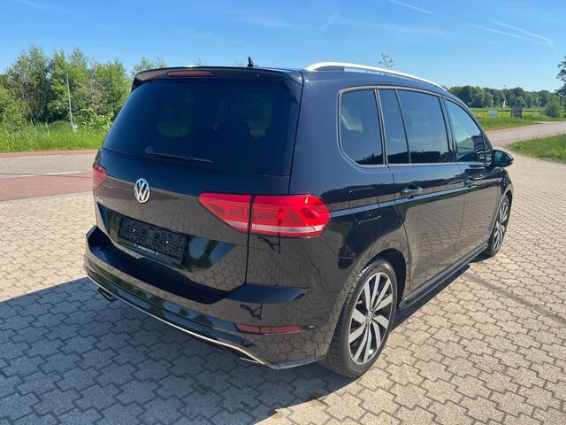 Volkswagen TOURAN 1.4 TSI Highline Edition R 7p Trekhaak, Navigatie, Apple Carplay/Android Auto,