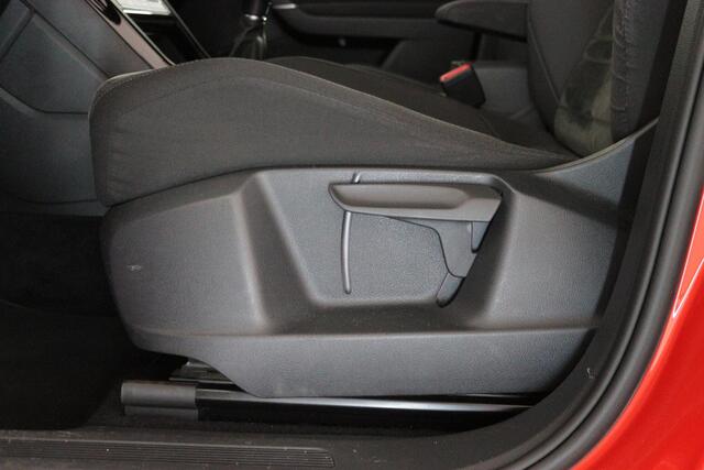 Volkswagen TOURAN 1.2 TSI Highline 7-Persoons, DAB, Navigatie, ACC, Elek Trekhaak