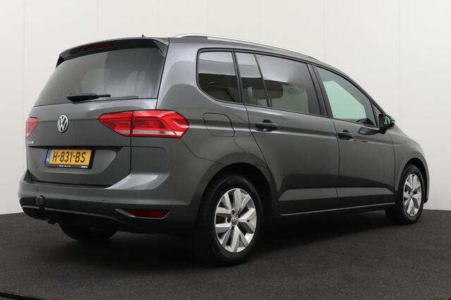 Volkswagen TOURAN 1.5 TSI Comfortline 7P Trekhaak Camera Massage Carplay