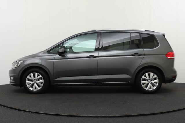 Volkswagen TOURAN 1.5 TSI Comfortline 7P Trekhaak Camera Massage Carplay