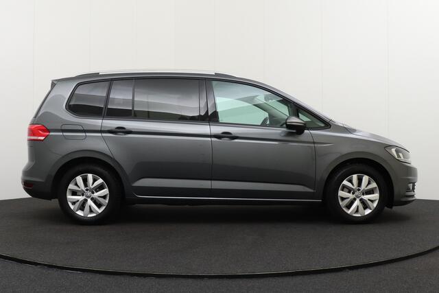Volkswagen TOURAN 1.5 TSI Comfortline 7P Trekhaak Camera Massage Carplay