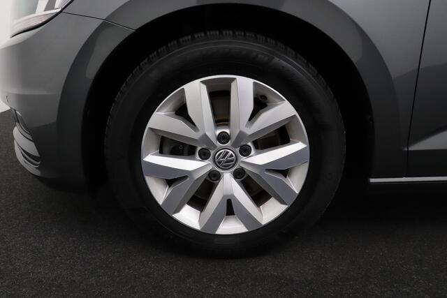 Volkswagen TOURAN 1.5 TSI Comfortline 7P Trekhaak Camera Massage Carplay