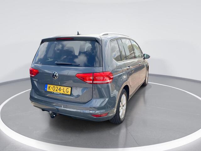 Volkswagen TOURAN 1.5 TSI Comfortline Business 7p · Navigatie · Parkeersensoren + camera · Stoelverwarming
