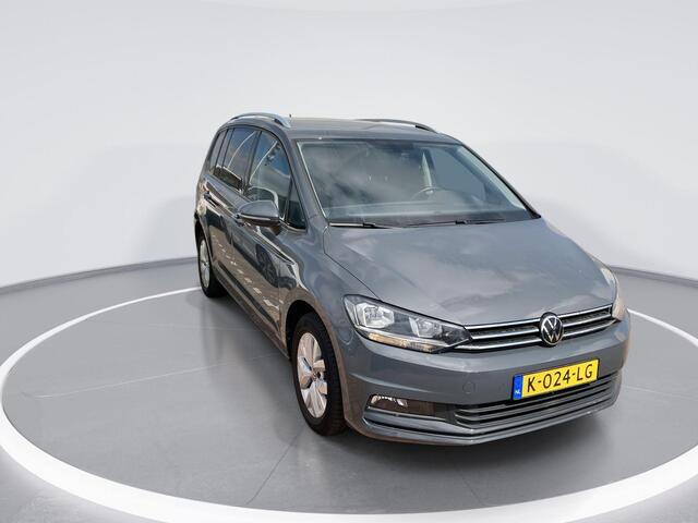 Volkswagen TOURAN 1.5 TSI Comfortline Business 7p · Navigatie · Parkeersensoren + camera · Stoelverwarming