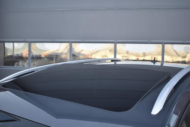 Volkswagen TOURAN 1.5 TSI Highline 7p Dsg Pano - Trekhaak - Carplay - Camera