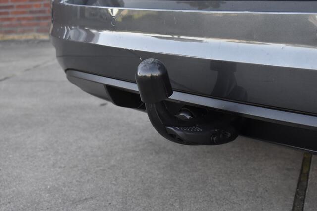 Volkswagen TOURAN 1.5 TSI Highline 7p Dsg Pano - Trekhaak - Carplay - Camera