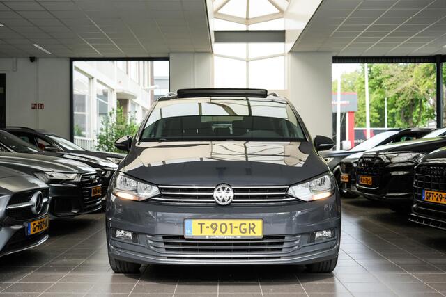 Volkswagen TOURAN 1.4 TSI Highline Edition R 7p | PANO | TREKHAAK | SENSOREN