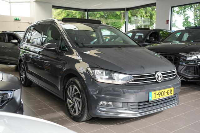 Volkswagen TOURAN 1.4 TSI Highline Edition R 7p | PANO | TREKHAAK | SENSOREN